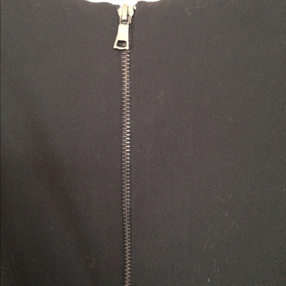 Tahari Black V-neck Sleeveless Dress Sz12 NWT - Picture 3 of 4